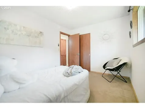 105 Holly Park Street Longview WA 98632