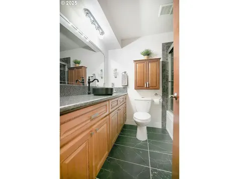 105 Holly Park Street Longview WA 98632