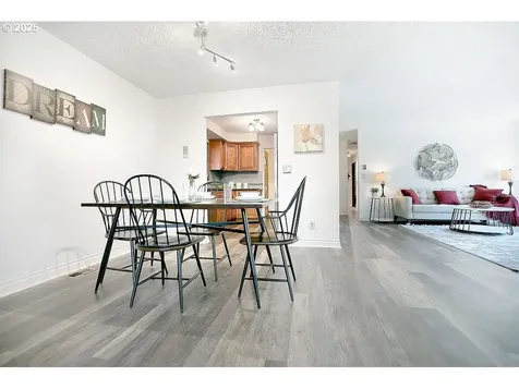 105 Holly Park Street Longview WA 98632