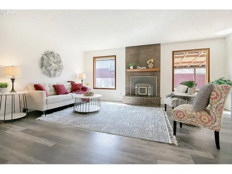 105 Holly Park Street Longview WA 98632