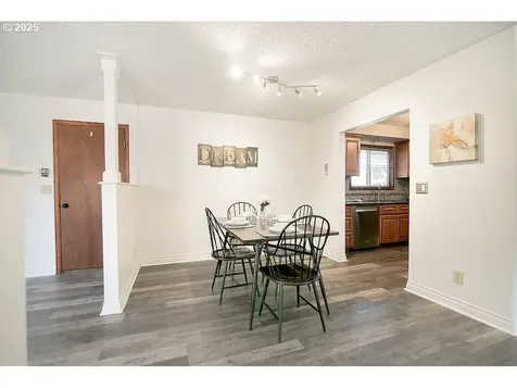 105 Holly Park Street Longview WA 98632