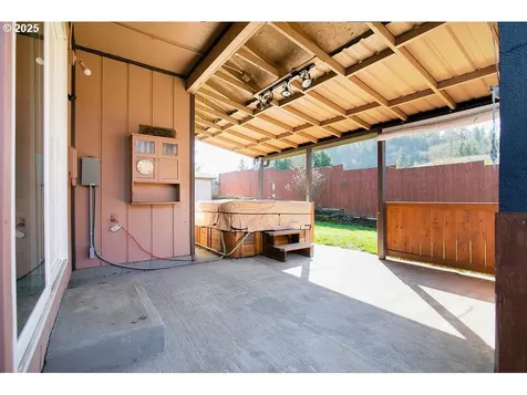 105 Holly Park Street Longview WA 98632