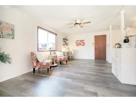 105 Holly Park Street Longview WA 98632