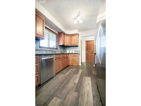 105 Holly Park Street Longview WA 98632