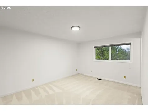 2669 SE Alder Street Hillsboro OR 97123
