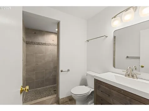 2669 SE Alder Street Hillsboro OR 97123