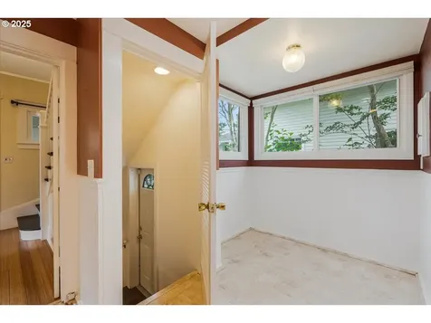 3377 SE Franklin Street Portland OR 97202