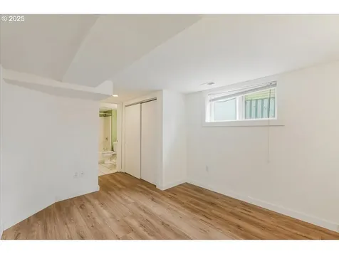 3377 SE Franklin Street Portland OR 97202