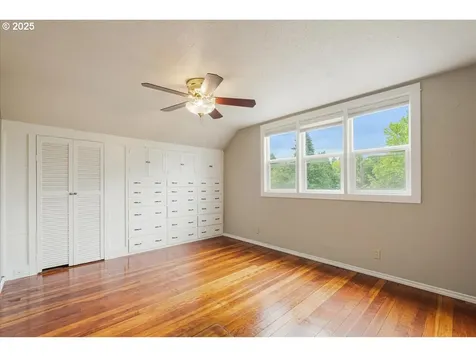 3377 SE Franklin Street Portland OR 97202