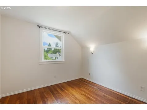 3377 SE Franklin Street Portland OR 97202