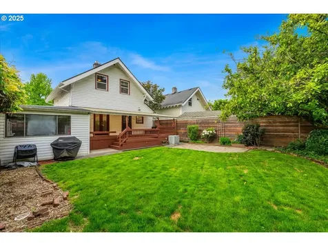 3377 SE Franklin Street Portland OR 97202