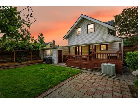 3377 SE Franklin Street Portland OR 97202