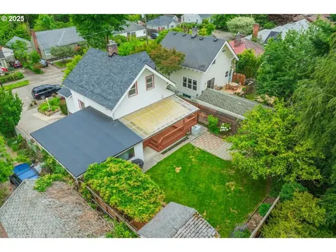 3377 SE Franklin Street Portland OR 97202