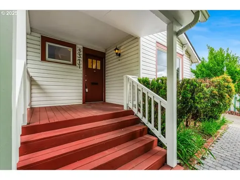 3377 SE Franklin Street Portland OR 97202