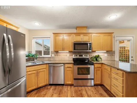 6848 Simeon Drive Springfield OR 97478