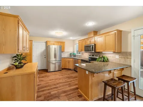 6848 Simeon Drive Springfield OR 97478
