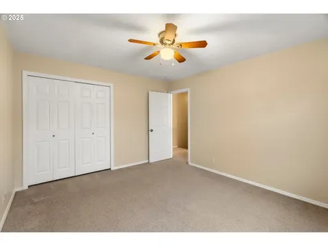 6848 Simeon Drive Springfield OR 97478