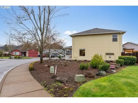 6848 Simeon Drive Springfield OR 97478
