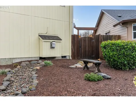 6848 Simeon Drive Springfield OR 97478