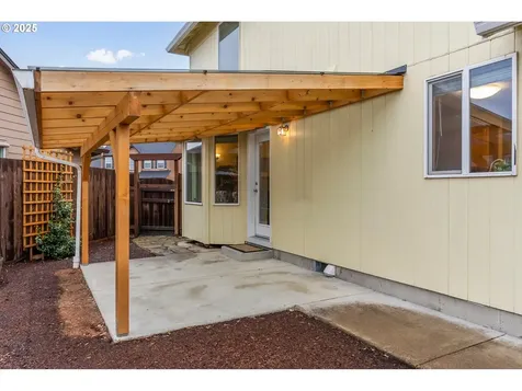6848 Simeon Drive Springfield OR 97478