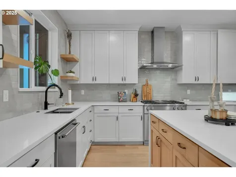 9310 SW 52nd Avenue Portland OR 97219