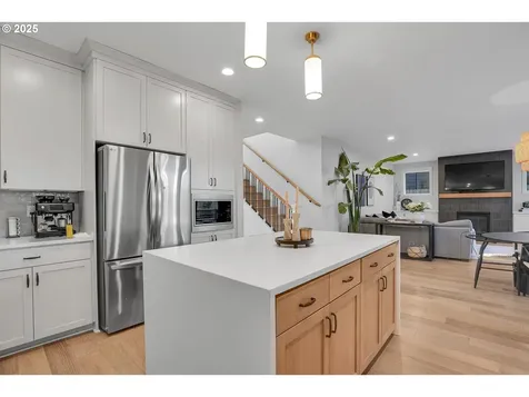 9310 SW 52nd Avenue Portland OR 97219
