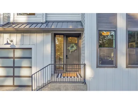 9310 SW 52nd Avenue Portland OR 97219