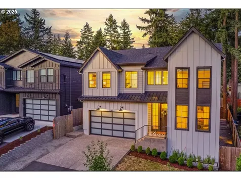 9310 SW 52nd Avenue Portland OR 97219