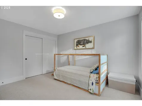 9310 SW 52nd Avenue Portland OR 97219