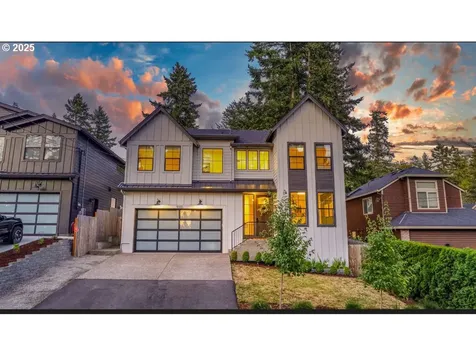 9310 SW 52nd Avenue Portland OR 97219