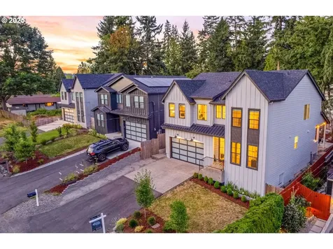 9310 SW 52nd Avenue Portland OR 97219