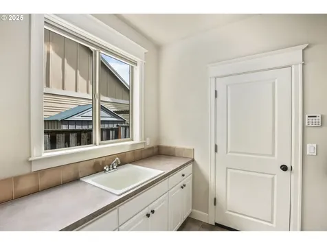 9341 SW Gertz Lane Tualatin OR 97062