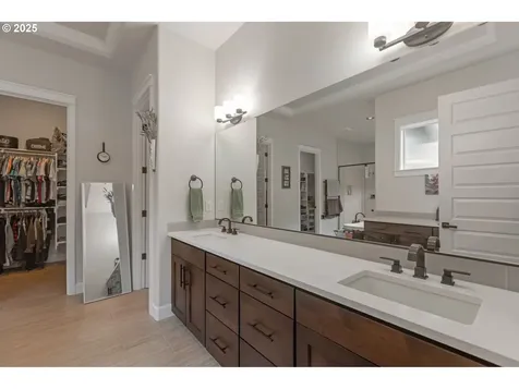 5786 NW Hood Loop Camas WA 98607