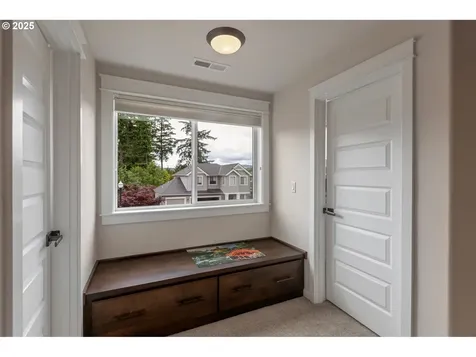 5786 NW Hood Loop Camas WA 98607