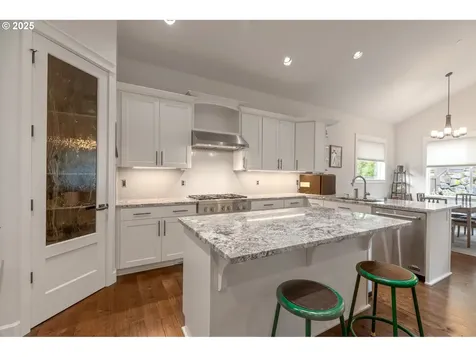 5786 NW Hood Loop Camas WA 98607