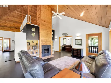 41815 Madrone Street Springfield OR 97478