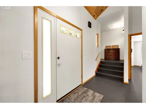 41815 Madrone Street Springfield OR 97478