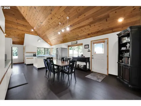 41815 Madrone Street Springfield OR 97478