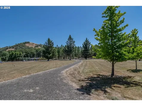 784 Echo Drive Roseburg OR 97470