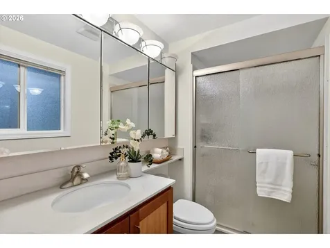 12715 NE 7th Place Vancouver WA 98684