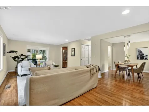 12715 NE 7th Place Vancouver WA 98684