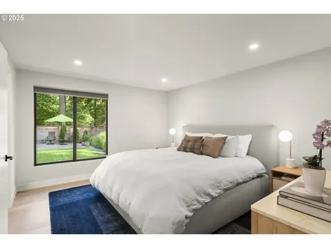 4291 Collins Way Lake Oswego OR 97035