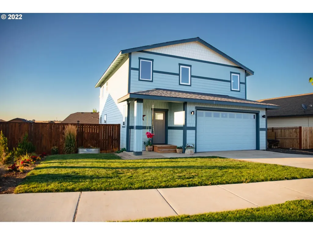 678 Ne Begonia Street Madras OR 97741