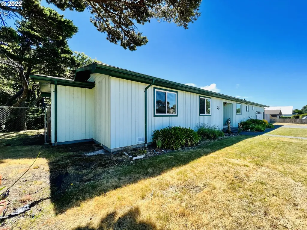 925 Jackson Avenue Sw Bandon OR 97411