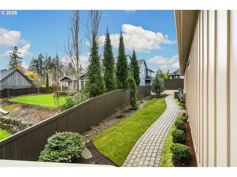 5711 NW 144th Circle Vancouver WA 98685