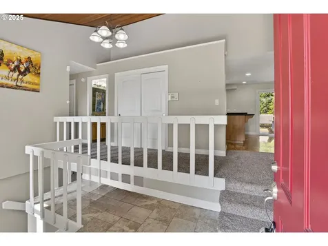 2555 Limerick Lane West Linn OR 97068