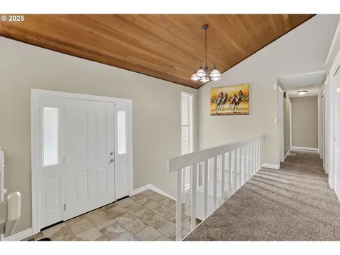 2555 Limerick Lane West Linn OR 97068