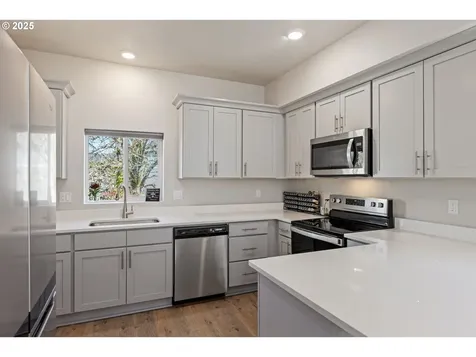 1466 N Steiwer Lane Newberg OR 97132