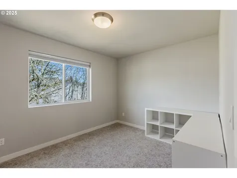 1466 N Steiwer Lane Newberg OR 97132