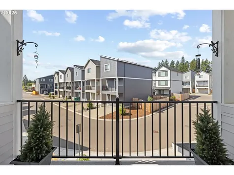1466 N Steiwer Lane Newberg OR 97132
